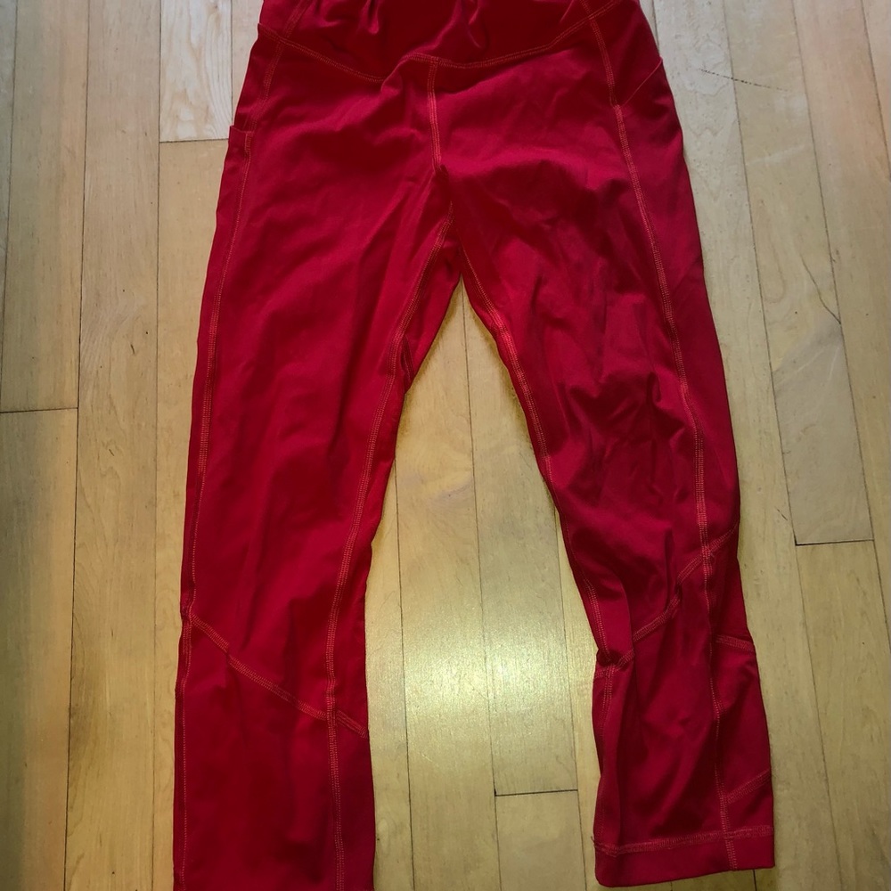 Lululemon red cropped leggings